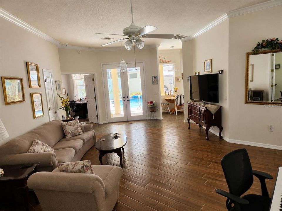 For Sale: $590,000 (4 beds, 3 baths, 2841 Square Feet)