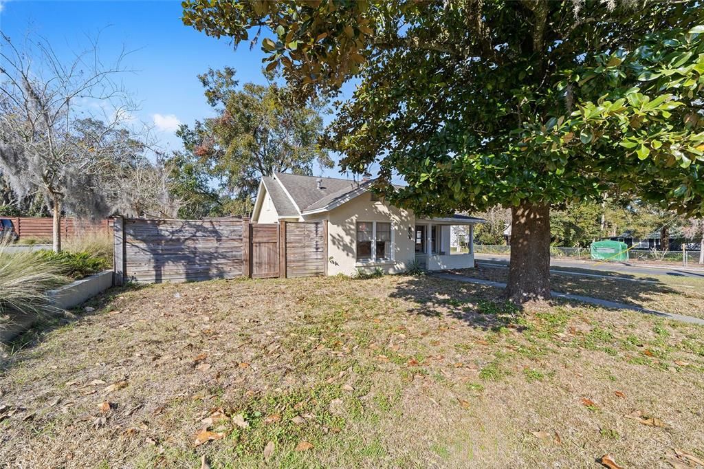 For Rent: $2,150 (3 beds, 2 baths, 1486 Square Feet)
