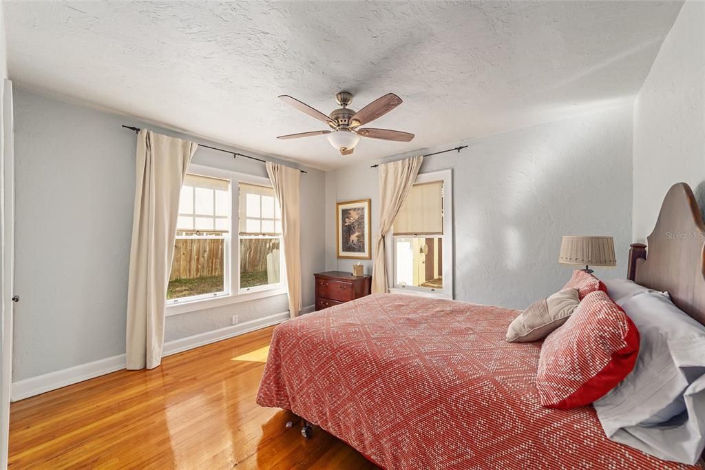 For Rent: $2,150 (3 beds, 2 baths, 1486 Square Feet)