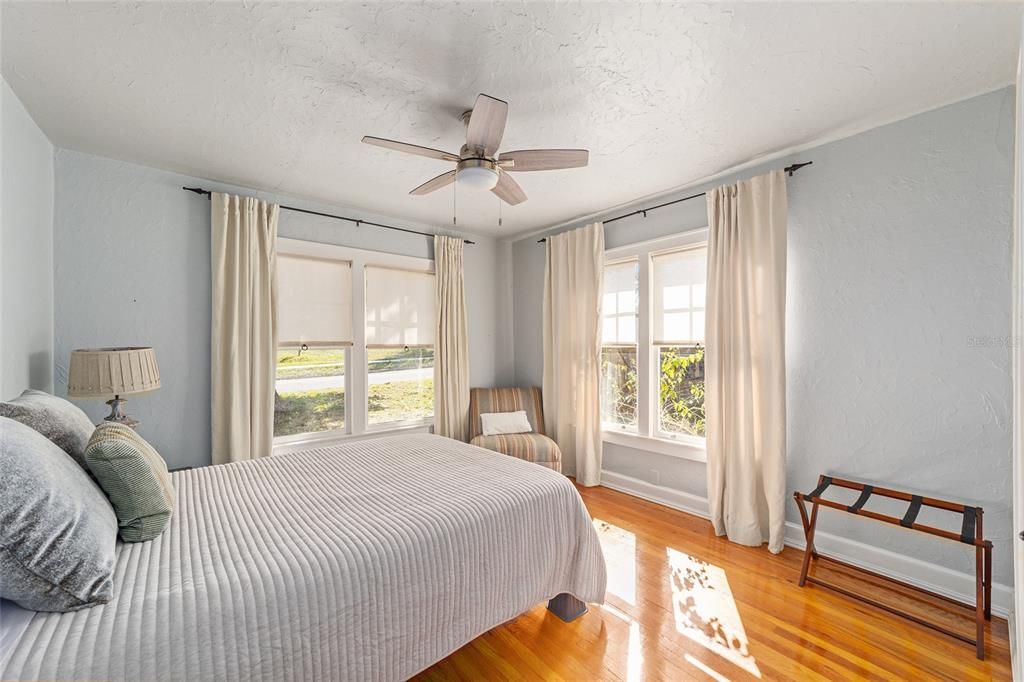 For Rent: $2,150 (3 beds, 2 baths, 1486 Square Feet)