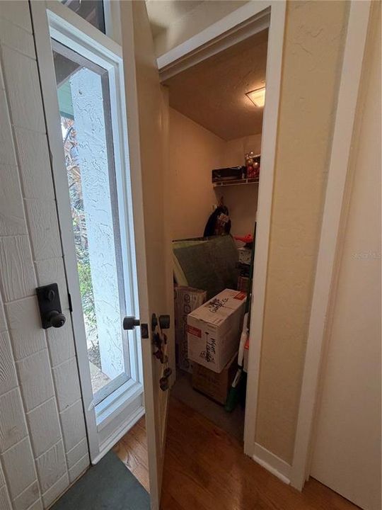 En Venta: $249,000 (2 camas, 2 baños, 1956 Pies cuadrados)