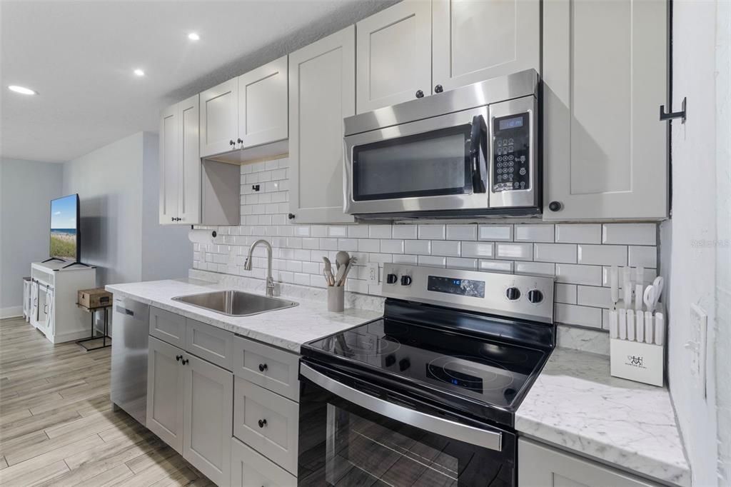 Activo con contrato: $269,000 (3 camas, 2 baños, 1480 Pies cuadrados)