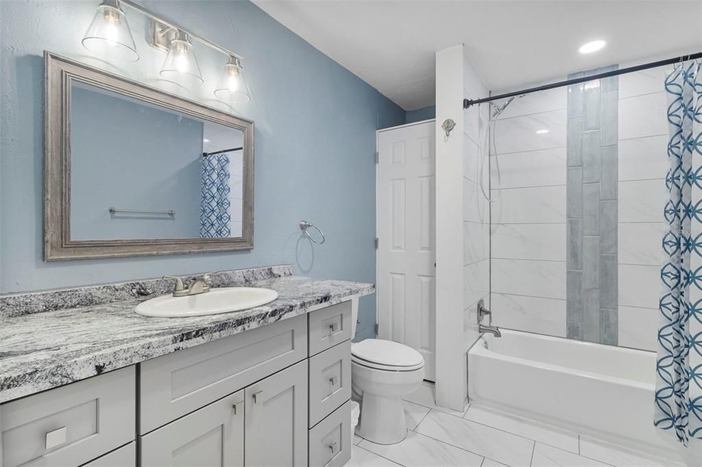 Activo con contrato: $269,000 (3 camas, 2 baños, 1480 Pies cuadrados)