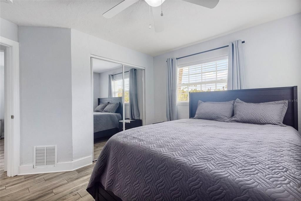 Activo con contrato: $269,000 (3 camas, 2 baños, 1480 Pies cuadrados)