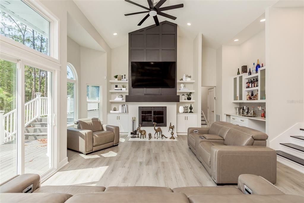 For Sale: $1,499,900 (5 beds, 6 baths, 5328 Square Feet)