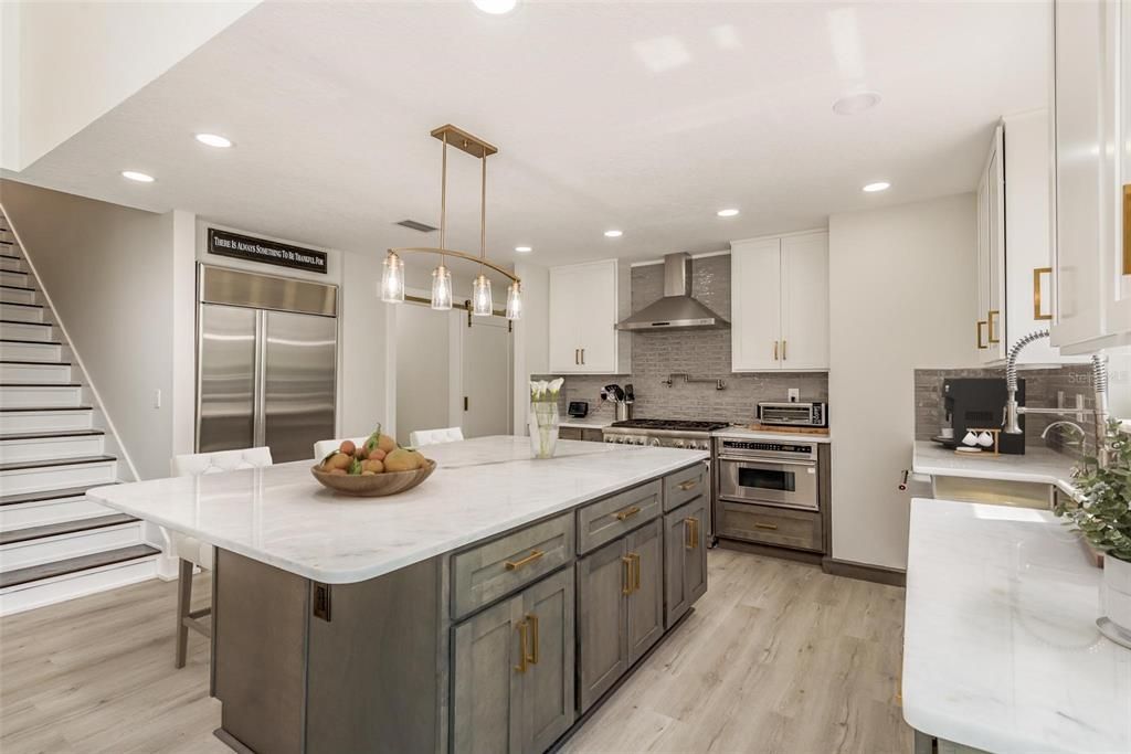 For Sale: $1,499,900 (5 beds, 6 baths, 5328 Square Feet)