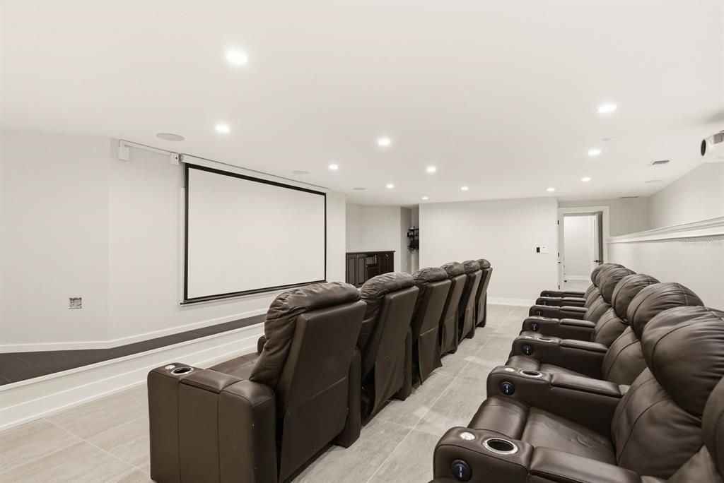 For Sale: $1,499,900 (5 beds, 6 baths, 5328 Square Feet)