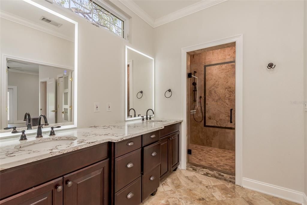 For Sale: $1,499,900 (5 beds, 6 baths, 5328 Square Feet)