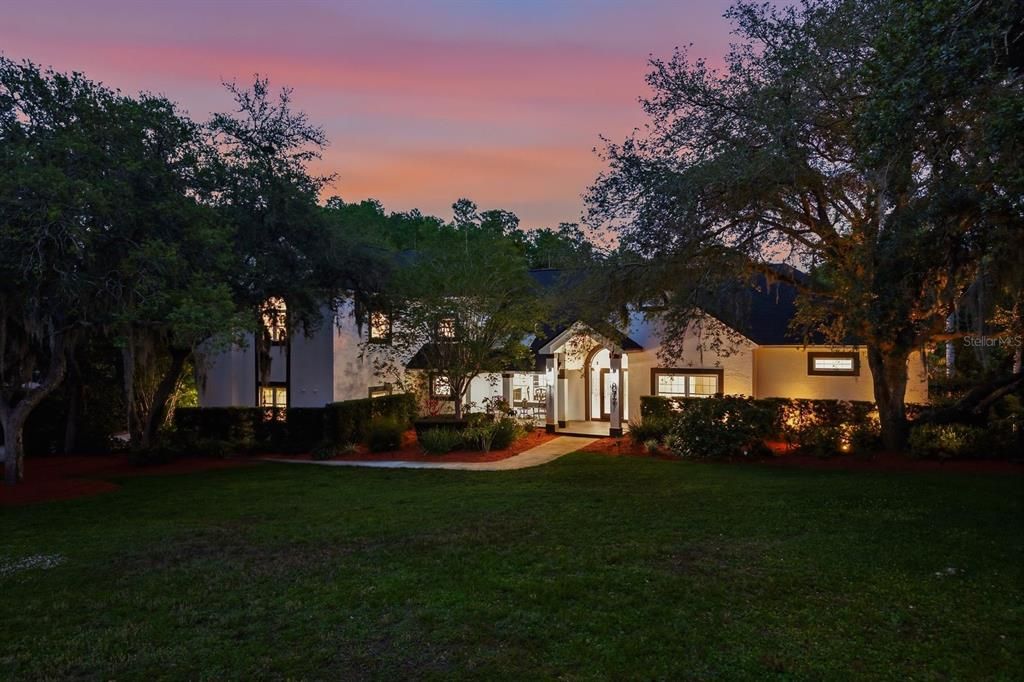 For Sale: $1,499,900 (5 beds, 6 baths, 5328 Square Feet)