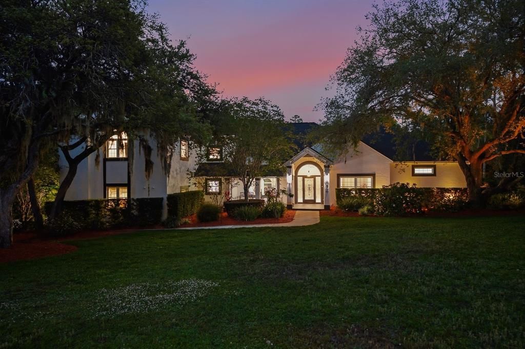 For Sale: $1,499,900 (5 beds, 6 baths, 5328 Square Feet)