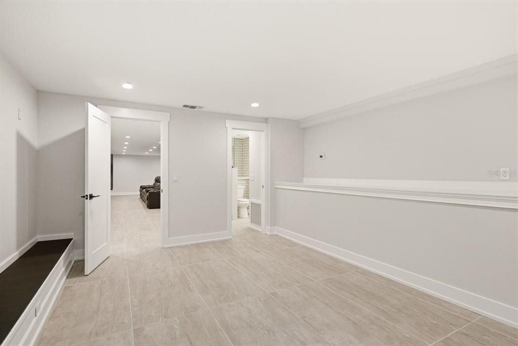 For Sale: $1,499,900 (5 beds, 6 baths, 5328 Square Feet)