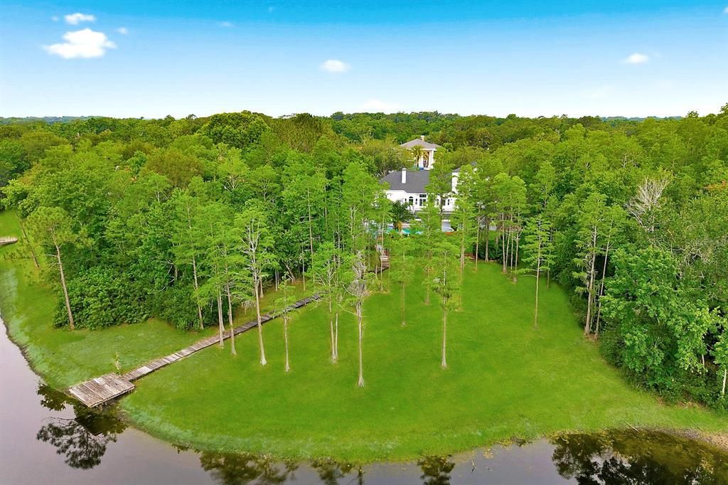 For Sale: $1,499,900 (5 beds, 6 baths, 5328 Square Feet)