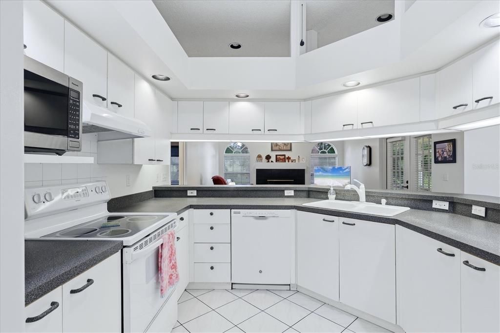 For Sale: $440,000 (3 beds, 2 baths, 2064 Square Feet)