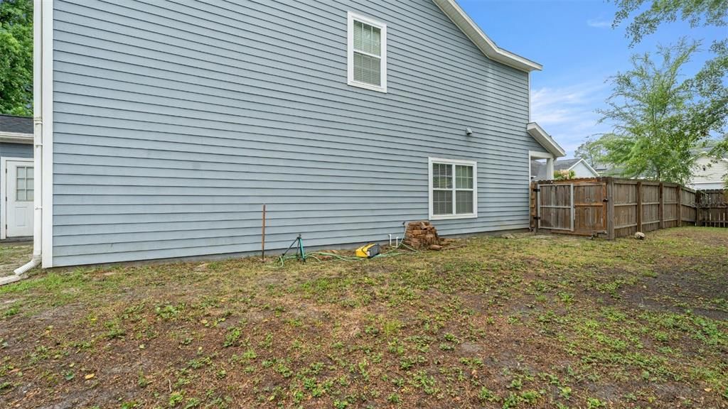 For Sale: $339,999 (4 beds, 2 baths, 2198 Square Feet)