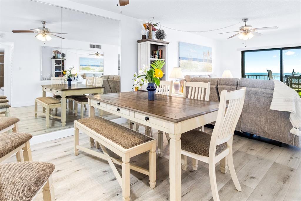 For Sale: $650,000 (2 beds, 2 baths, 1145 Square Feet)