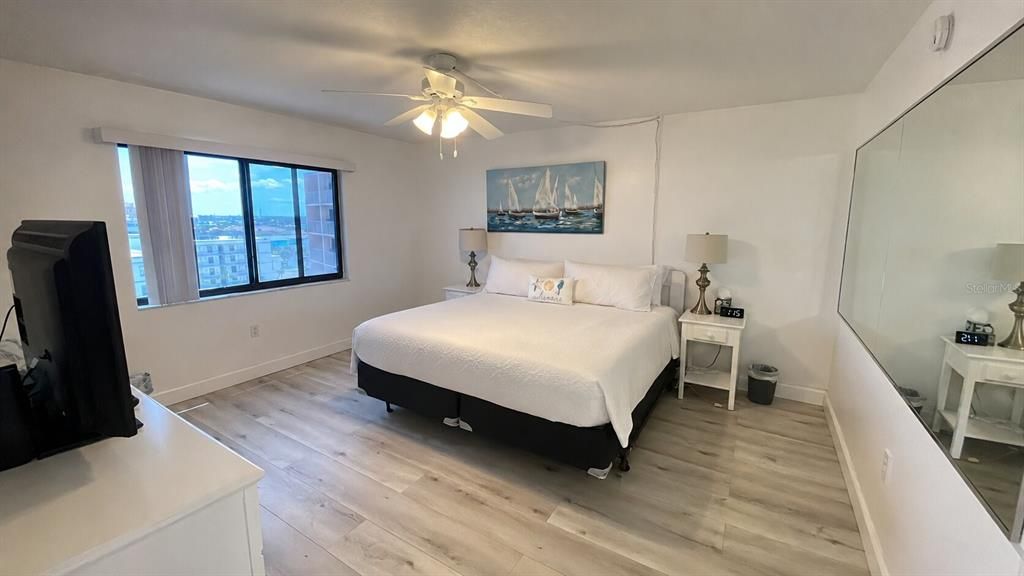 For Sale: $650,000 (2 beds, 2 baths, 1145 Square Feet)