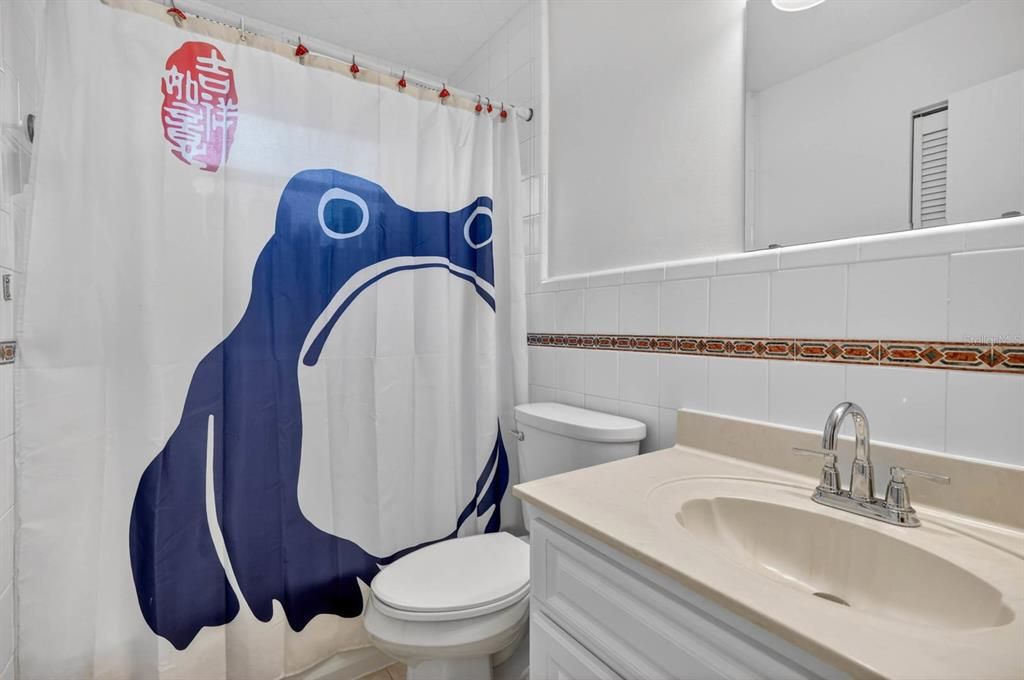 For Sale: $219,000 (3 beds, 1 baths, 924 Square Feet)