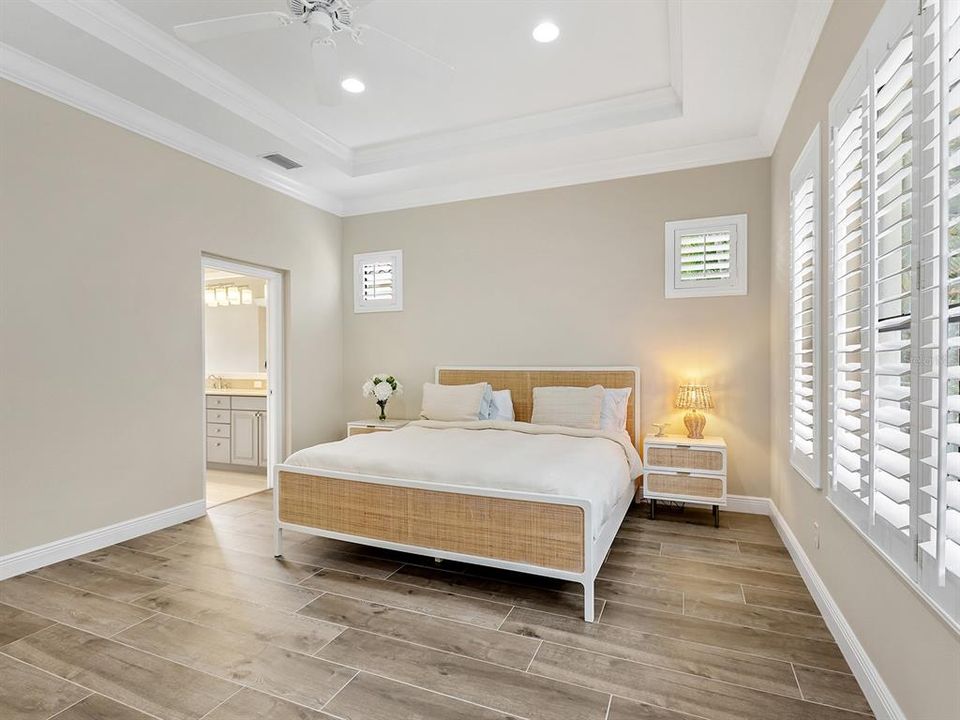 En Venta: $986,900 (3 camas, 2 baños, 2500 Pies cuadrados)