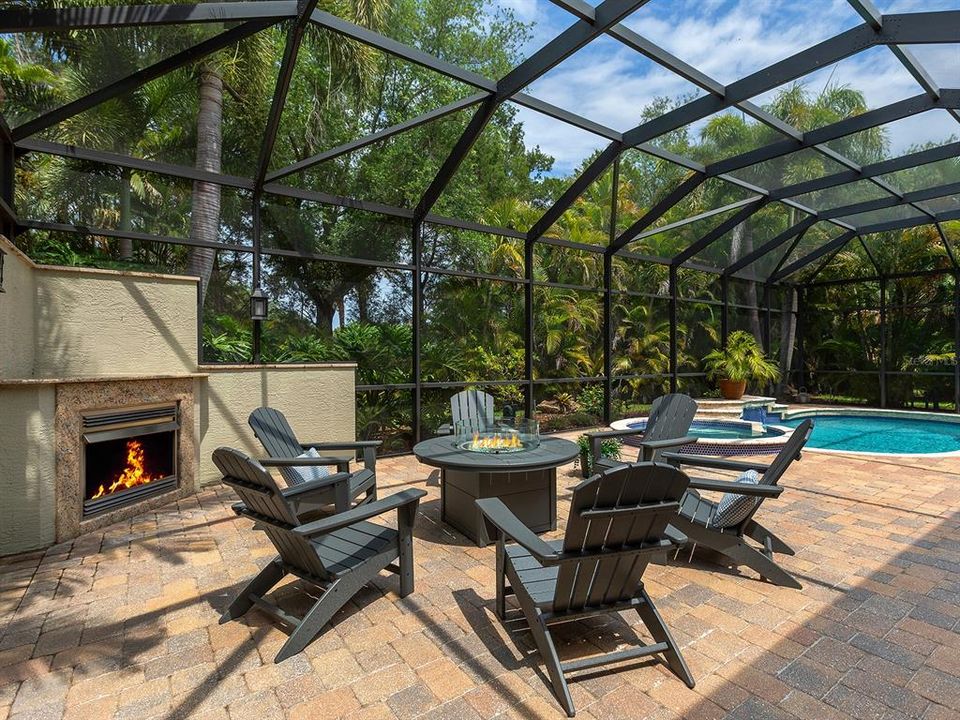 En Venta: $986,900 (3 camas, 2 baños, 2500 Pies cuadrados)
