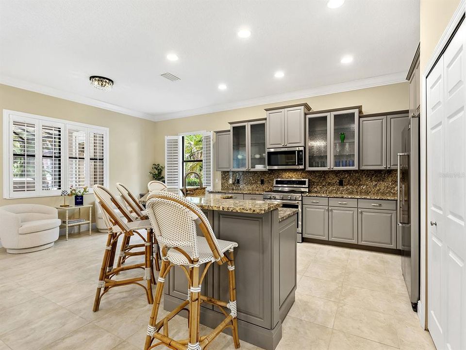 En Venta: $986,900 (3 camas, 2 baños, 2500 Pies cuadrados)