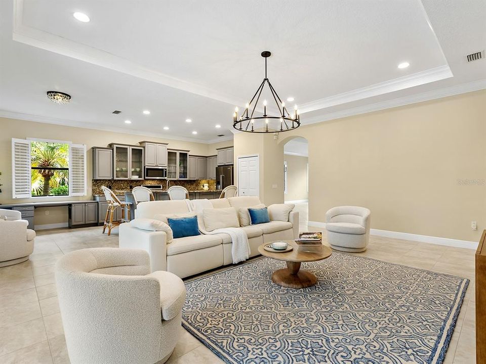En Venta: $986,900 (3 camas, 2 baños, 2500 Pies cuadrados)