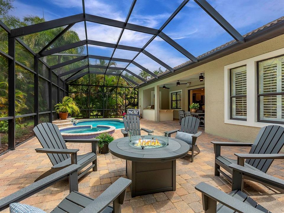 En Venta: $986,900 (3 camas, 2 baños, 2500 Pies cuadrados)