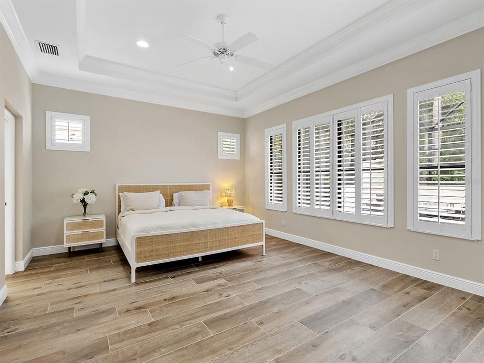 En Venta: $986,900 (3 camas, 2 baños, 2500 Pies cuadrados)
