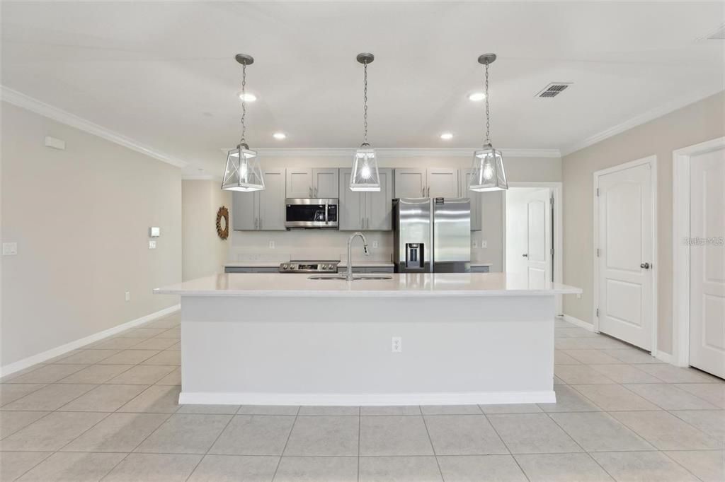 En Venta: $389,900 (4 camas, 2 baños, 2018 Pies cuadrados)