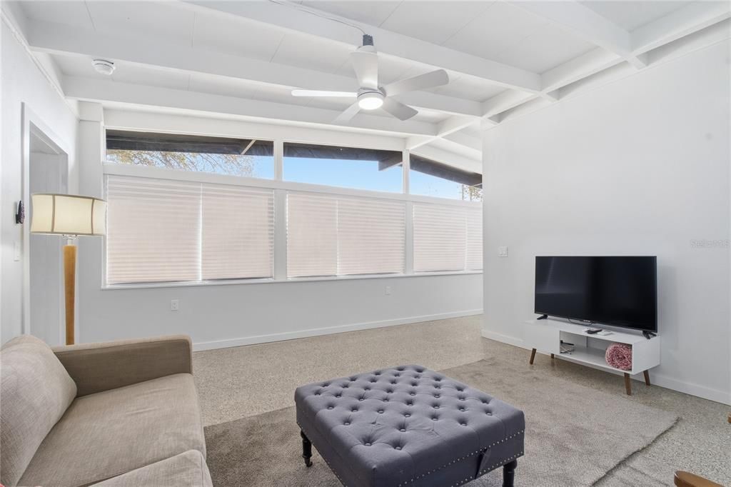 For Sale: $329,000 (3 beds, 2 baths, 1344 Square Feet)