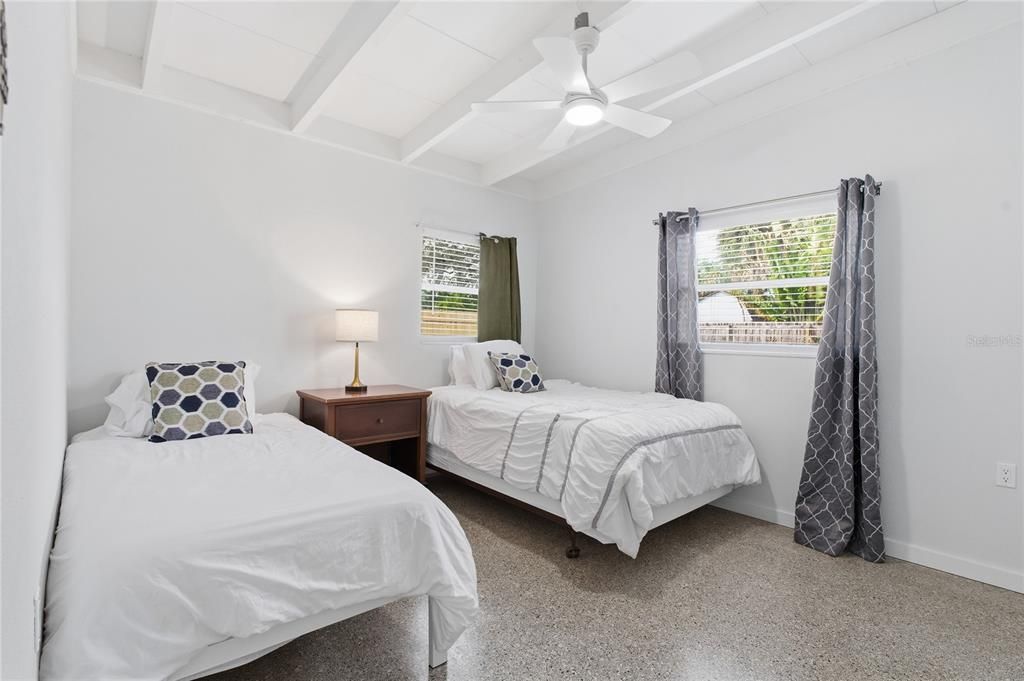 For Sale: $329,000 (3 beds, 2 baths, 1344 Square Feet)