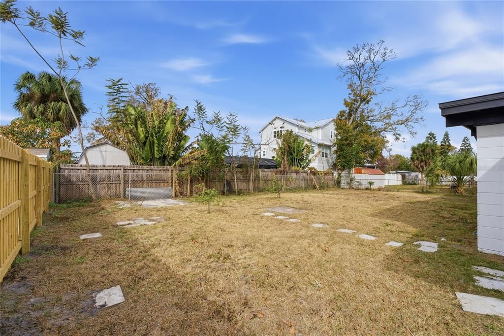 For Sale: $329,000 (3 beds, 2 baths, 1344 Square Feet)