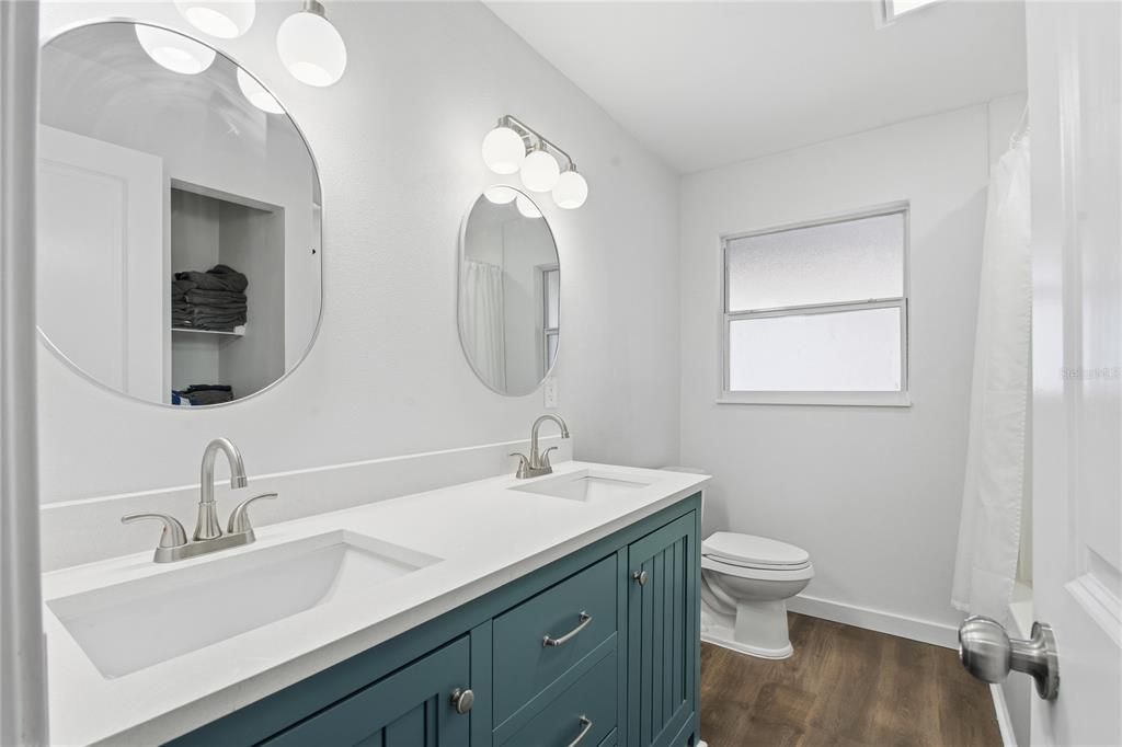 For Sale: $329,000 (3 beds, 2 baths, 1344 Square Feet)