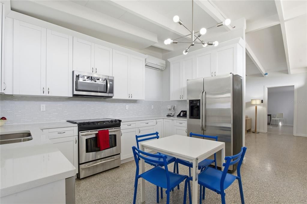 For Sale: $329,000 (3 beds, 2 baths, 1344 Square Feet)