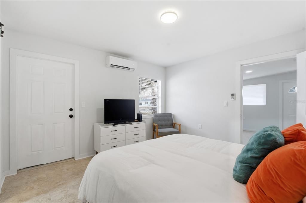 For Sale: $329,000 (3 beds, 2 baths, 1344 Square Feet)