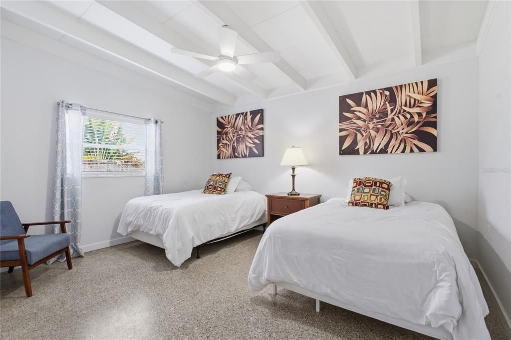 For Sale: $329,000 (3 beds, 2 baths, 1344 Square Feet)