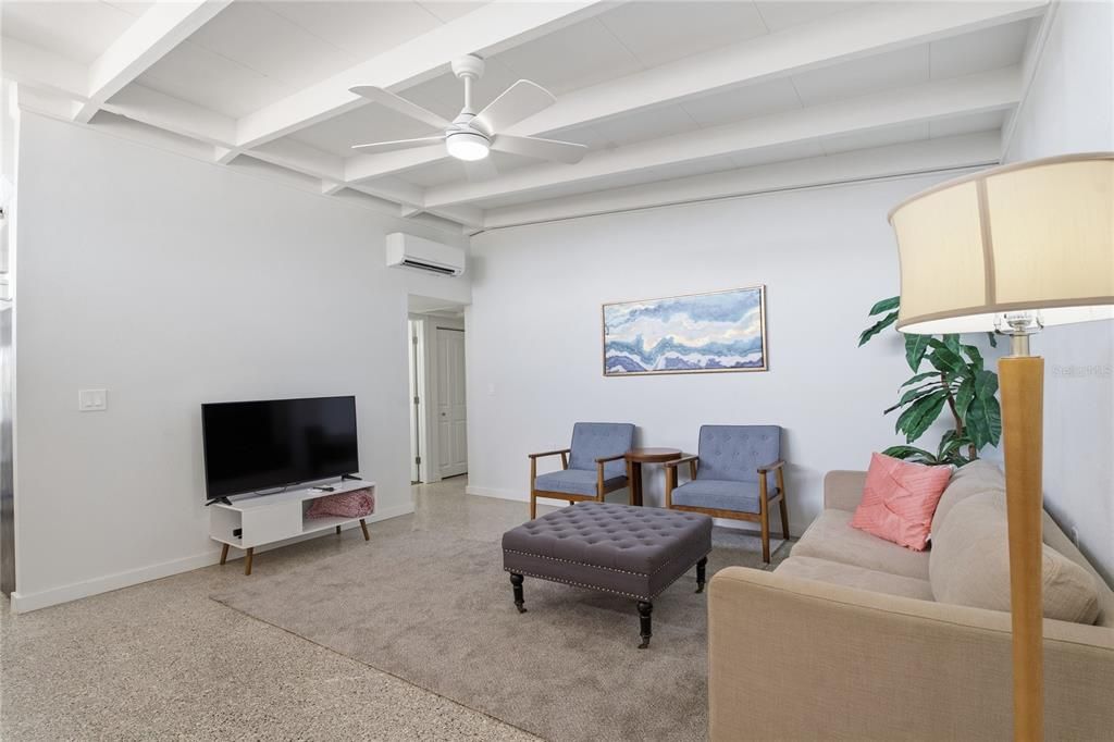 For Sale: $329,000 (3 beds, 2 baths, 1344 Square Feet)