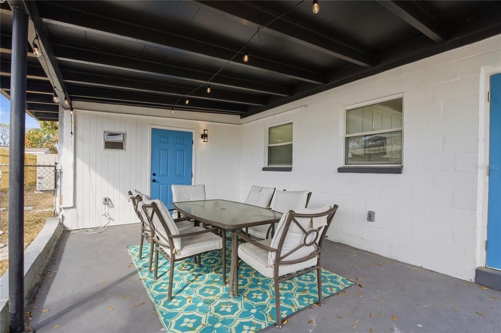 For Sale: $329,000 (3 beds, 2 baths, 1344 Square Feet)