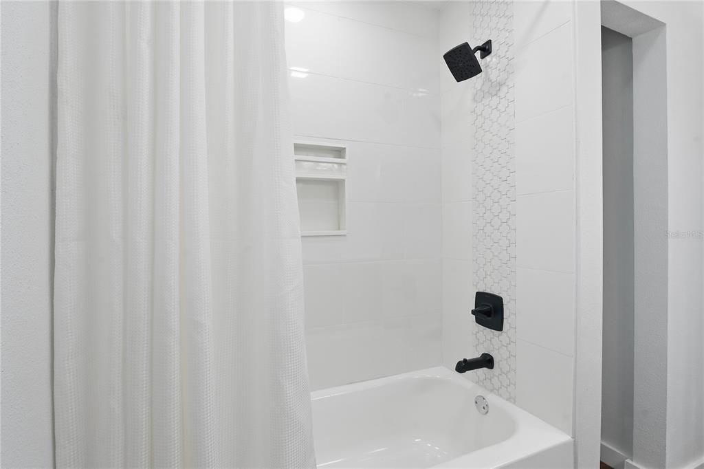 For Sale: $329,000 (3 beds, 2 baths, 1344 Square Feet)