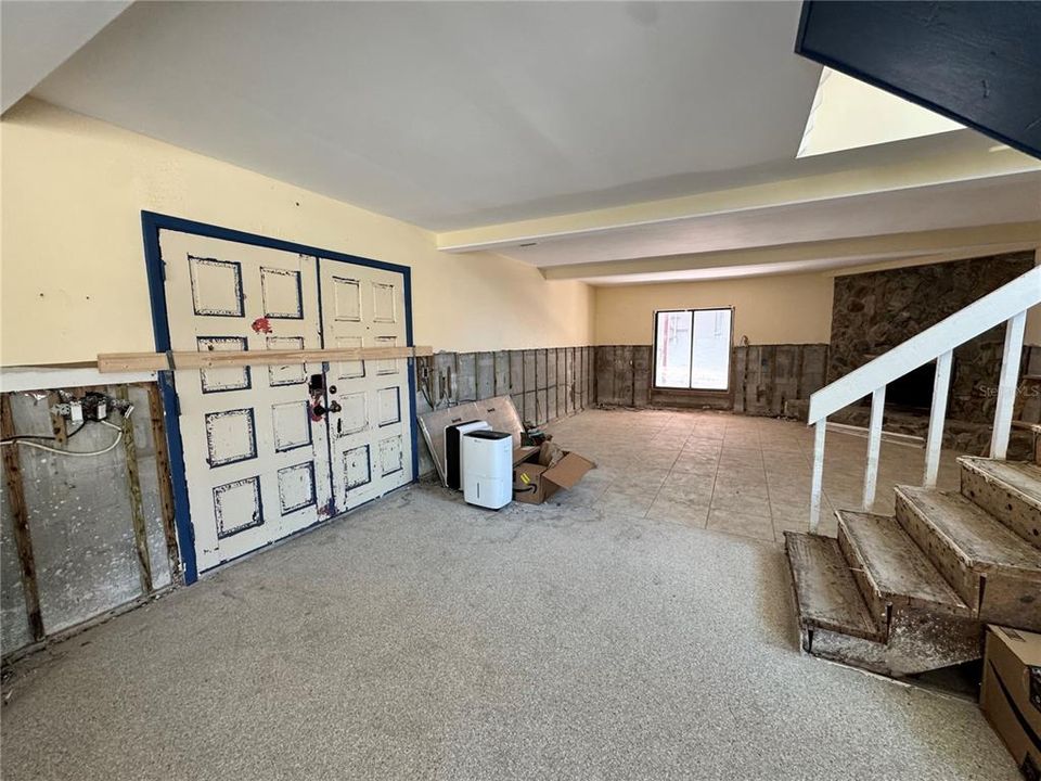 For Sale: $999,000 (2 beds, 3 baths, 1575 Square Feet)
