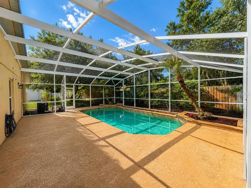 En Venta: $529,000 (4 camas, 2 baños, 2165 Pies cuadrados)