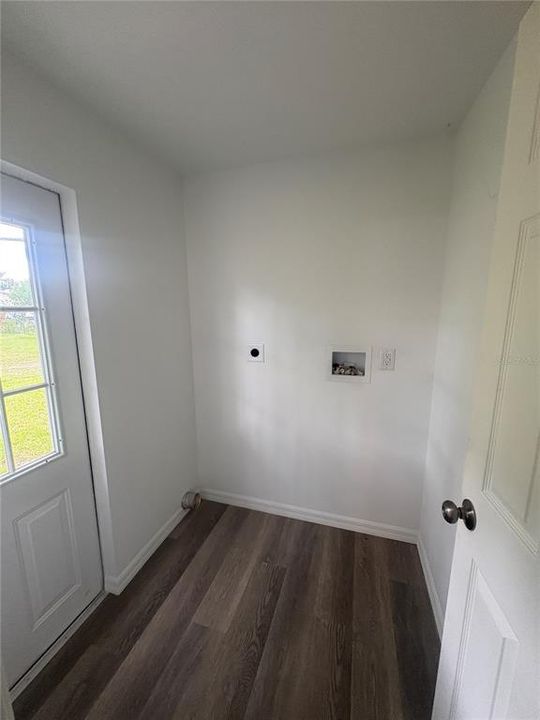 For Rent: $2,700 (3 beds, 2 baths, 1344 Square Feet)