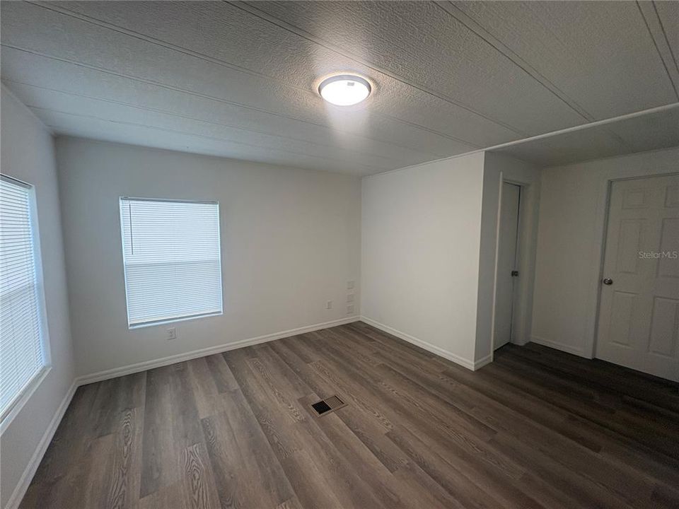 For Rent: $2,700 (3 beds, 2 baths, 1344 Square Feet)