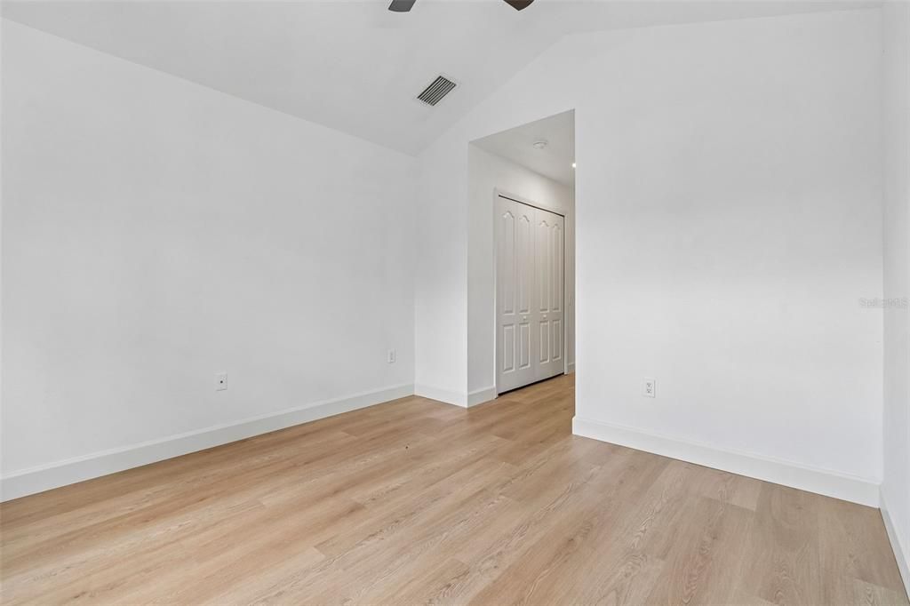 En Venta: $287,400 (3 camas, 2 baños, 1644 Pies cuadrados)