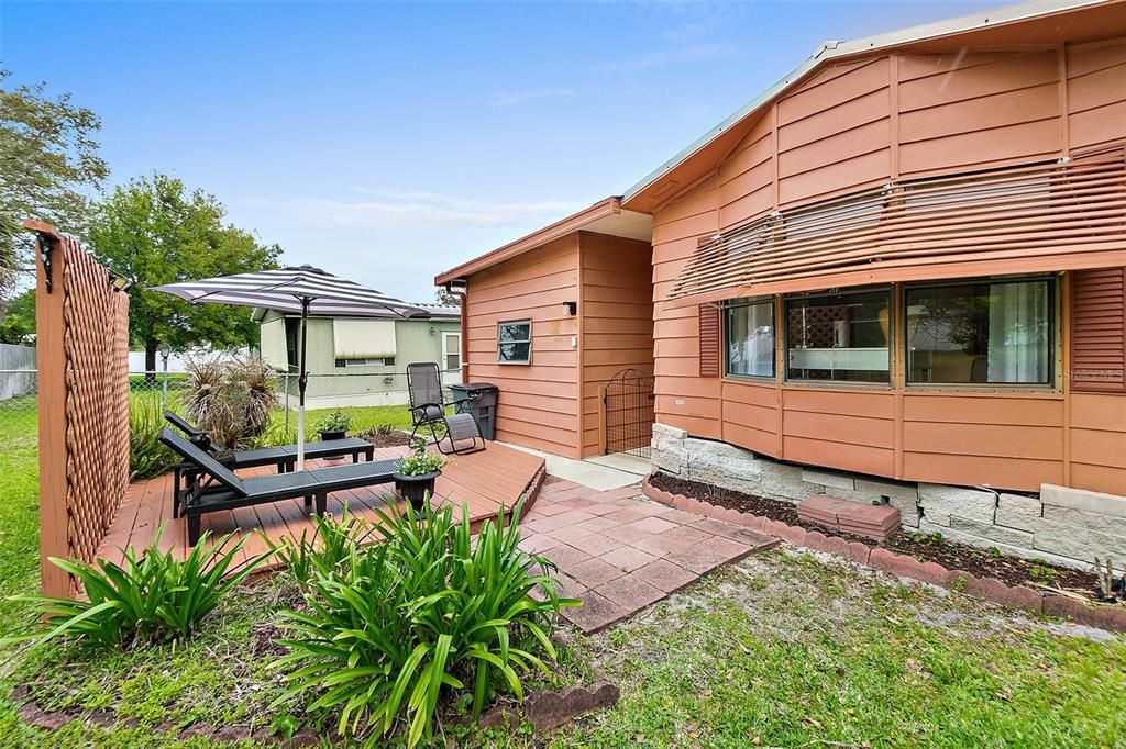 For Sale: $199,500 (2 beds, 2 baths, 1306 Square Feet)