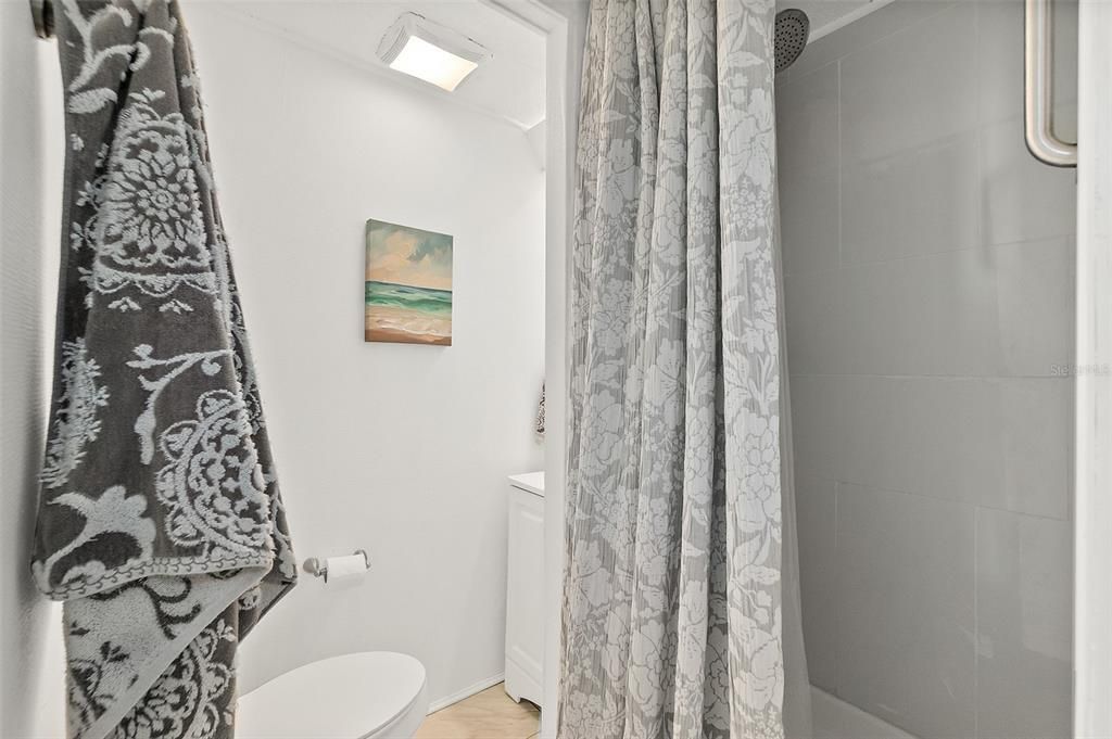 For Sale: $199,500 (2 beds, 2 baths, 1306 Square Feet)