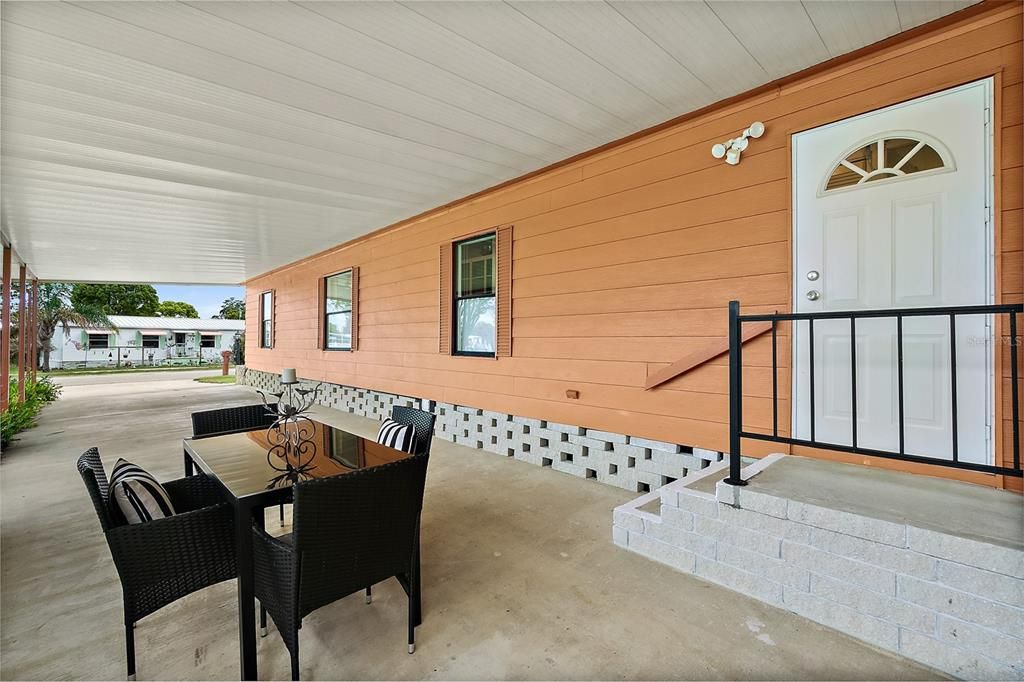 For Sale: $199,500 (2 beds, 2 baths, 1306 Square Feet)