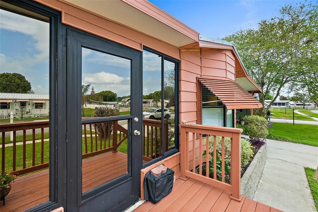 For Sale: $199,500 (2 beds, 2 baths, 1306 Square Feet)