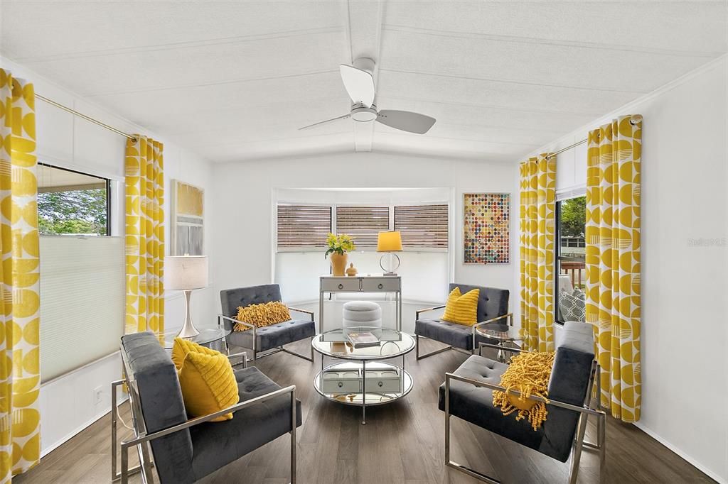 For Sale: $199,500 (2 beds, 2 baths, 1306 Square Feet)