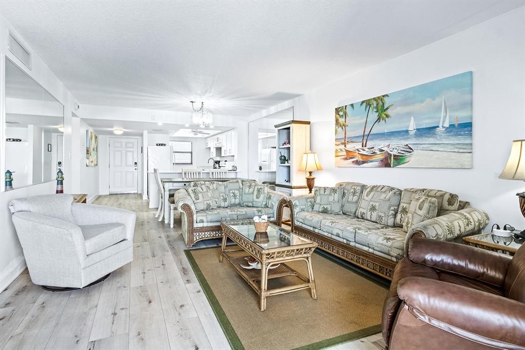 For Sale: $680,000 (2 beds, 2 baths, 1145 Square Feet)