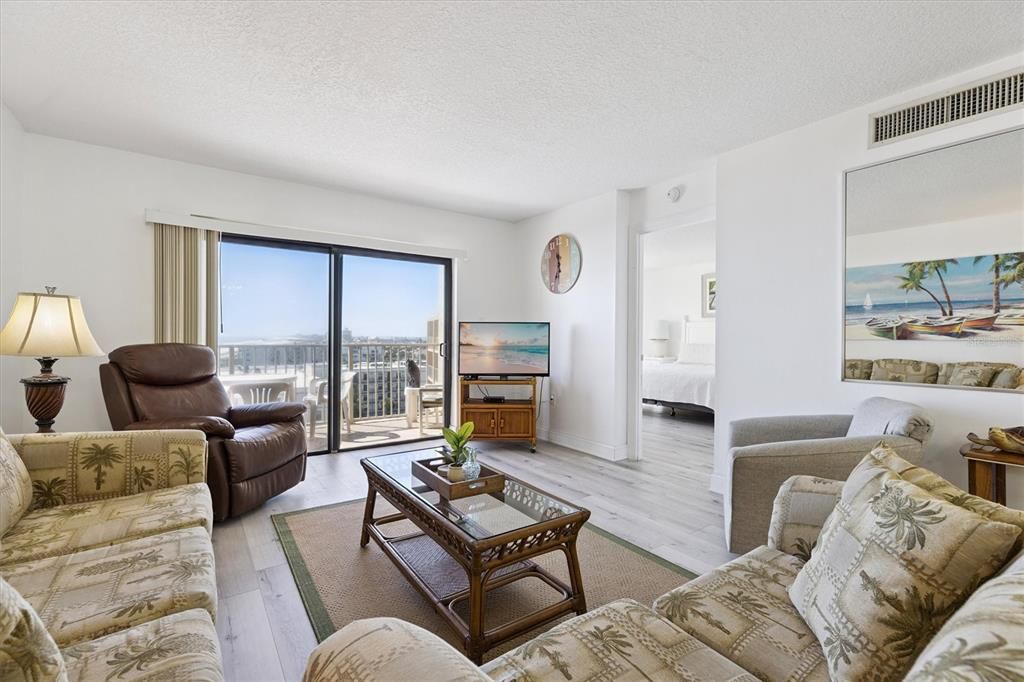 For Sale: $680,000 (2 beds, 2 baths, 1145 Square Feet)